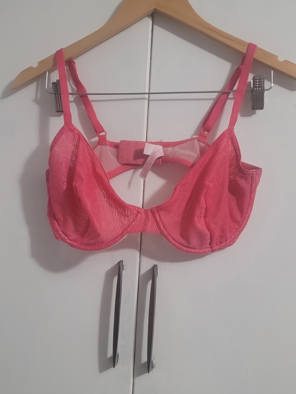 Victoria's Secret Hot Pink Lace Underwire Bra